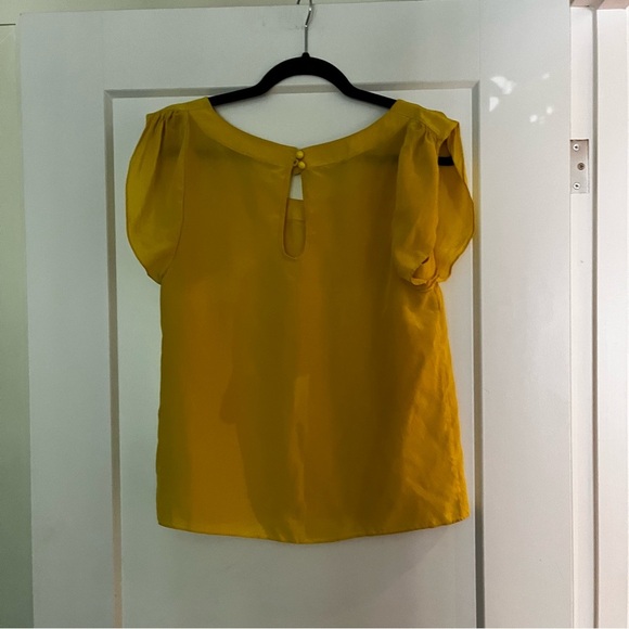 Tibi Yellow Floaty 💯 Silk Blouse - Picture 5 of 6